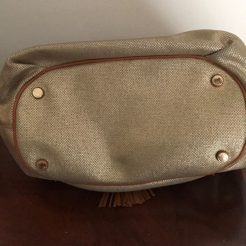 Michael Kors gold pocket book - Picture 2 of 6